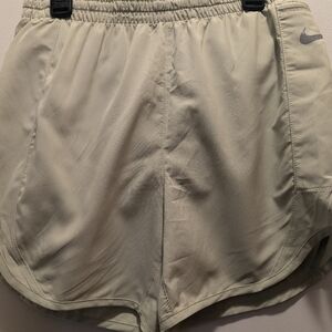 Nike Women's XS Light Green Running Lined Athletic Shorts NWT